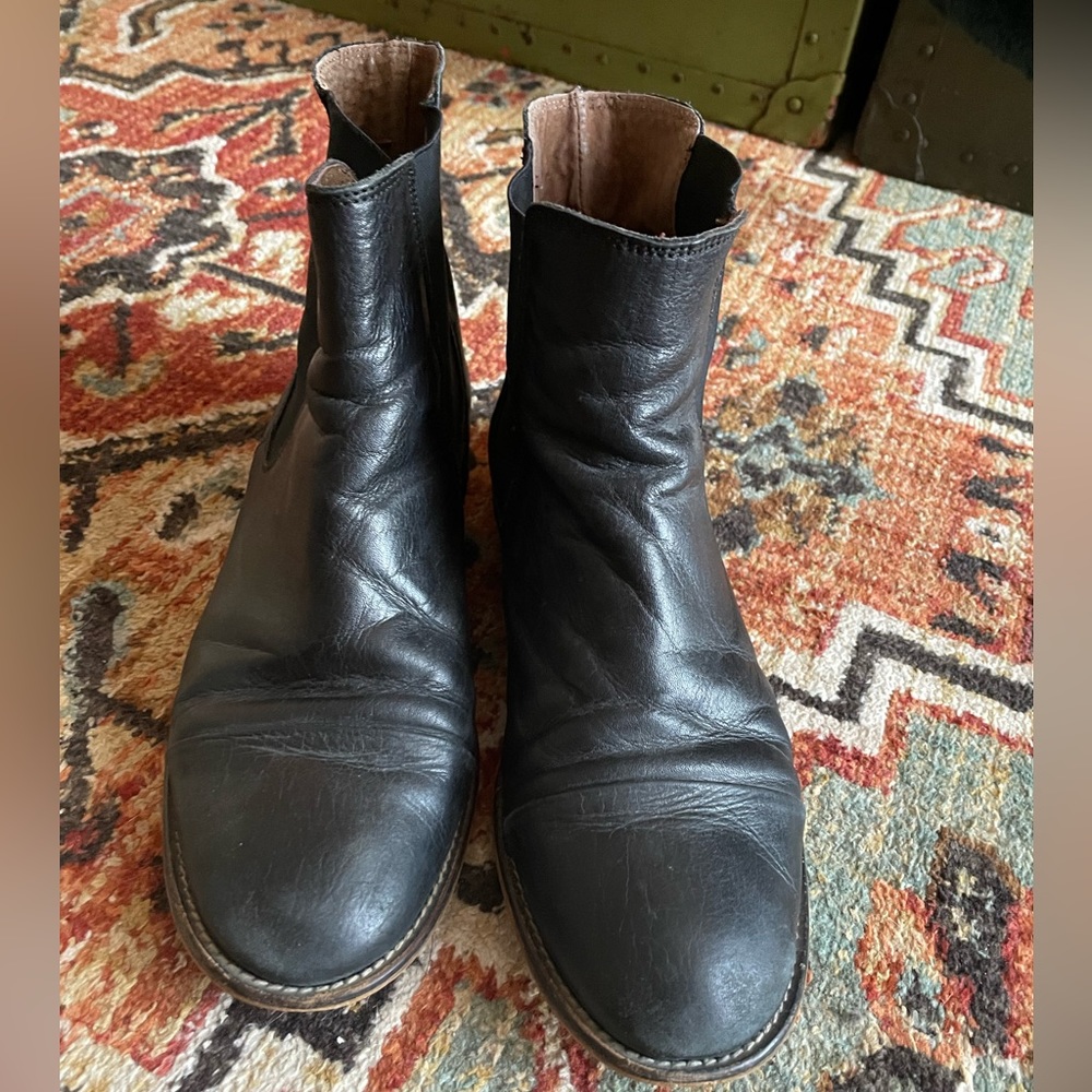 Leather Chelsea boots